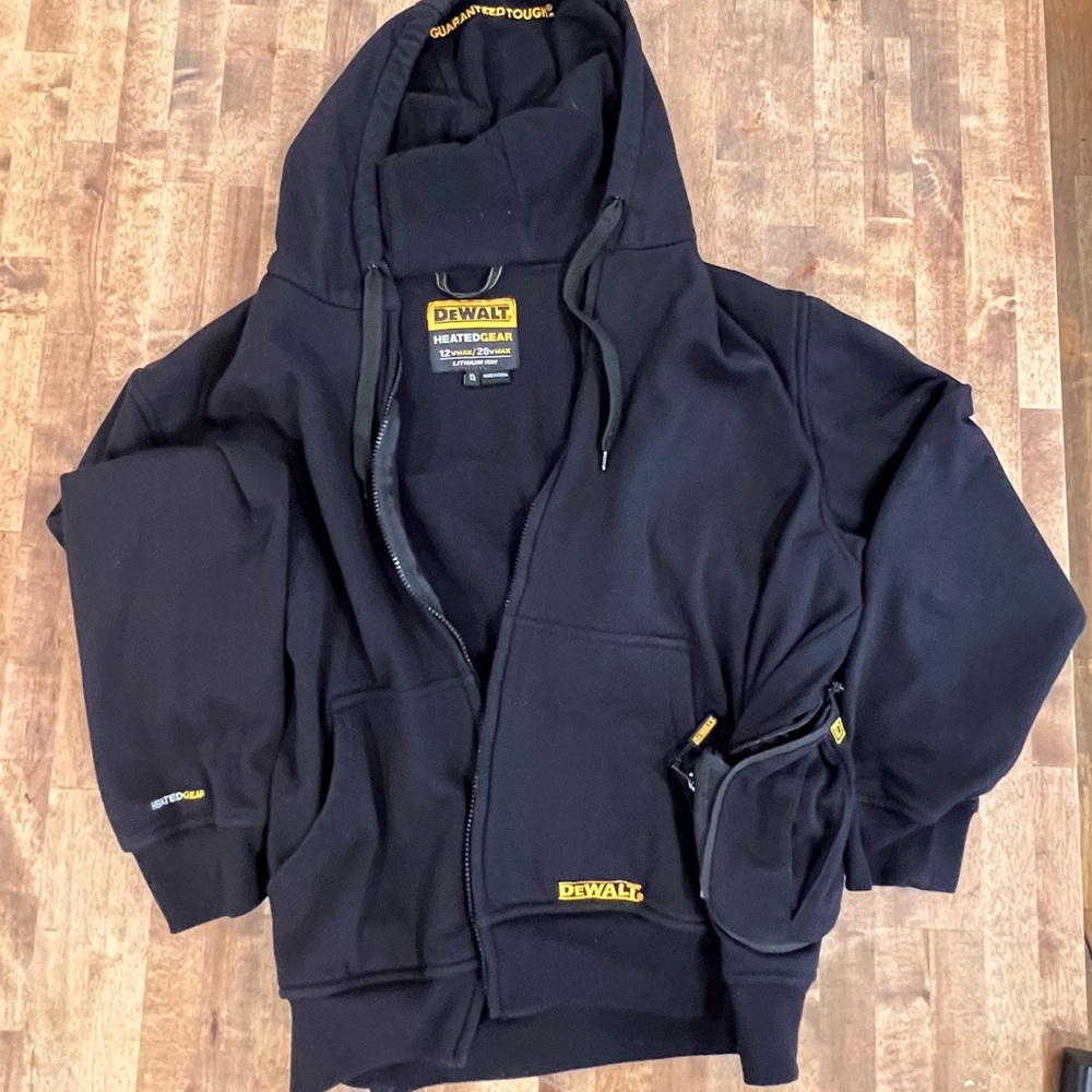DEWALT Men’s Heated 12Volt/20Volt Black Hoodie